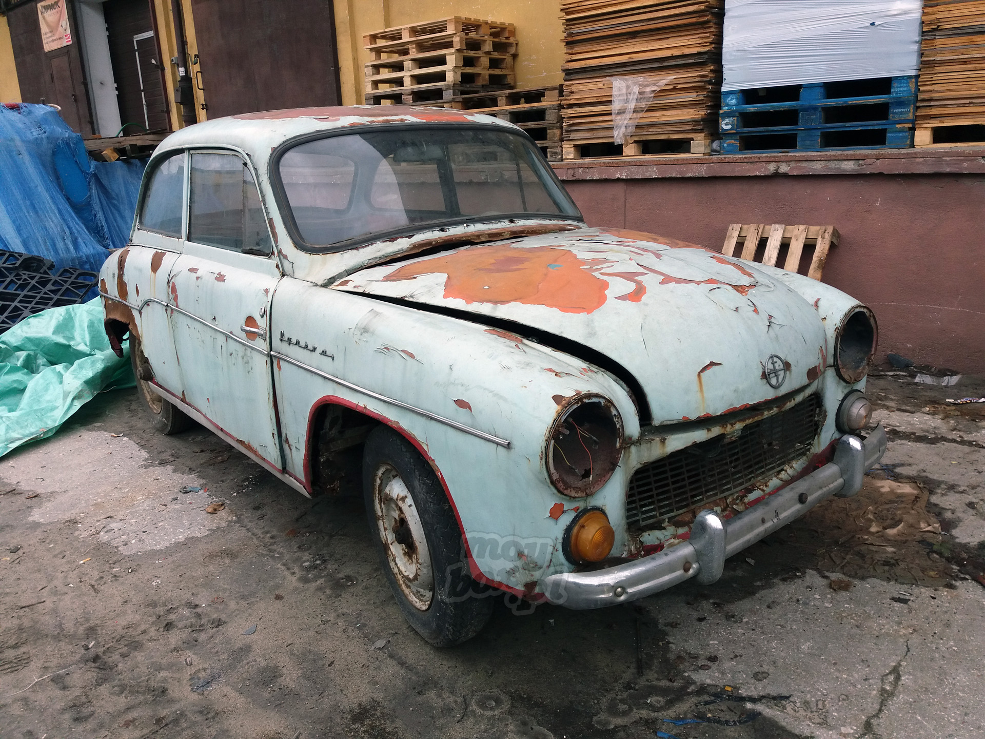 Syrena 104